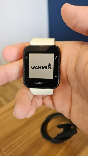 Relógio GPS Garmin Forerunner 35