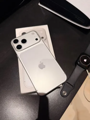 Troco iPhone 17 Pro Max por 17 pro