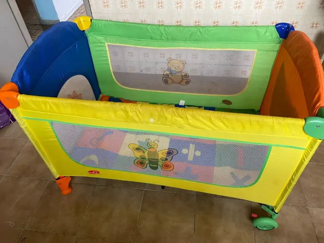 Berço desmontável chiqueirinho ótimo estado 
