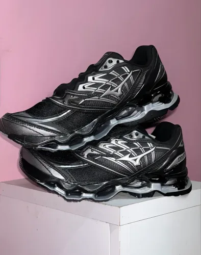 Vendo tênis mizuno R$95 reais nunca usado