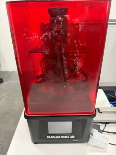 Impressora 3D Elegoo Mars cor black com tecnologia de impressão LCD