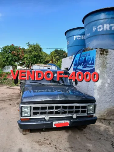 Caminhão F-4000