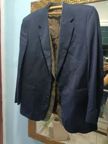 Dois blazer vila Romana .azul e xadrez de lá .Tam 52L 