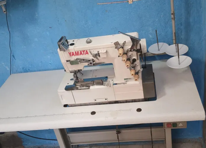 Galoneira Yamata Maquina de costura (entrego )