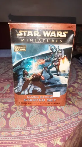 Jogo RPG - Jogo de Tabuleiro Star Wars - Clone Strike -Lacrado