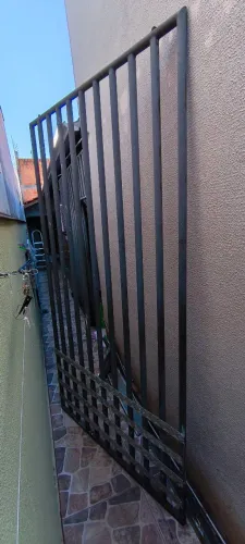 PORTÃO 1,40 de largura por 2,70 de altura