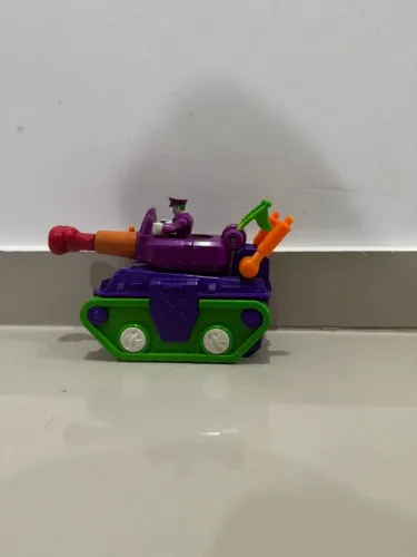 Brinquedo Tanque do Coringa