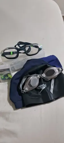 Óculos e Toucas Natação