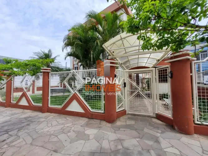 Página 1 Imóveis anuncia Excelente opção de apartamento térreo, reformado e semimobiliado 