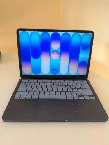 MacBook Neo 13 - 8gb de ram 256 de armazenamento.