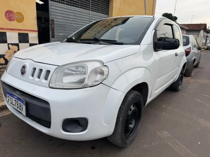 Fiat Uno Vivace 1.0 EVO Fire Flex 8V 3P 2014