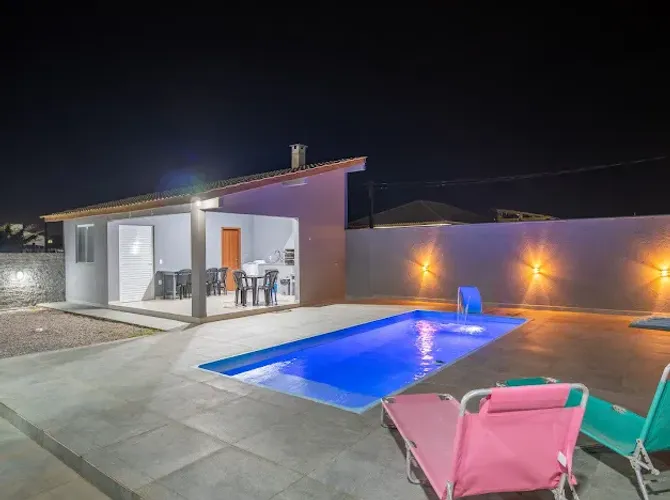 Alugo casa para temporada com piscina aquecida 