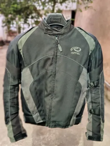 Jaqueta de Moto Riffel.