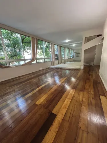 Duplex 180 metros quadrados com 4 quartos;2 suites em Ipanema - Rio de Janeiro - RJ
