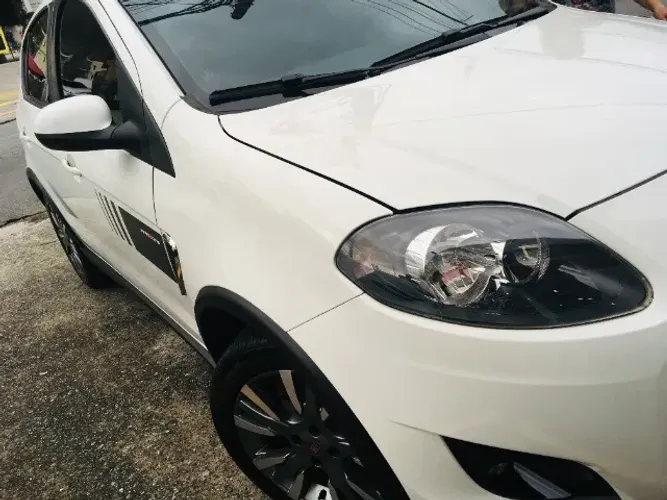 Fiat Palio Sporting 1.6 Flex 16V 5P 2016