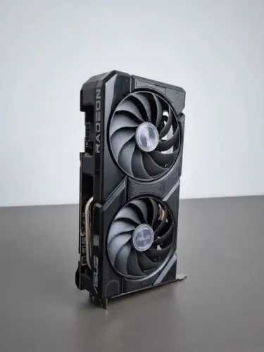 Placa de Vídeo RX 7600 Asus Dual EVO OC Edition 8GB