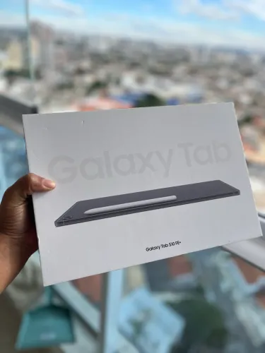 Galaxy Tab S10 FE+ cinza 128GB com 8GB com caneta R$3.699,00 