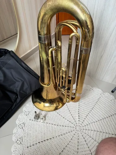 Tuba 3/4 Shelter completa com capa e 2 bocais