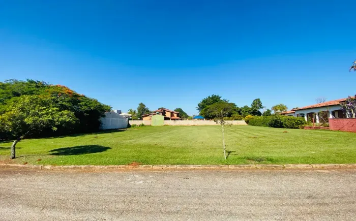 Terreno de 1.600m², excelente topografia, à venda, Parque Res. Cond. Colina das Estrelas,
