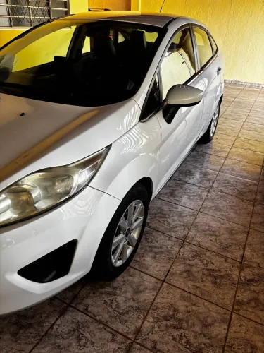 Ford Fiesta Sedan SE 1.6 16V Flex 4P 2011