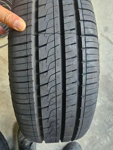 Pneu 205/55/ Aro 16 