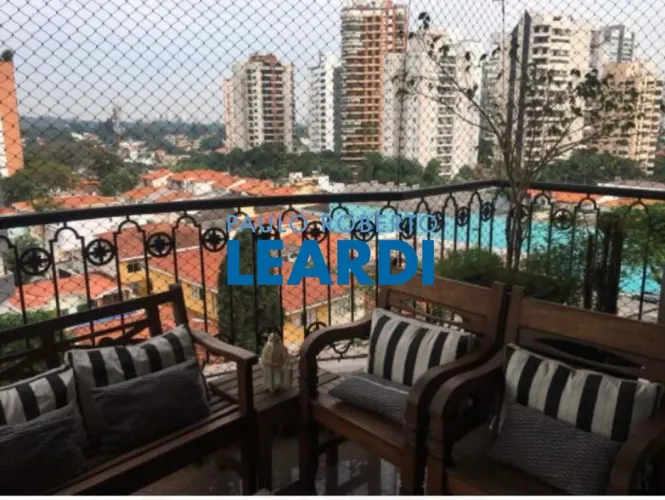 APARTAMENTO - CAMPO BELO - SP