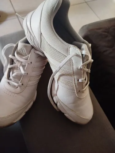 Tênis Adidas importado para golfe
