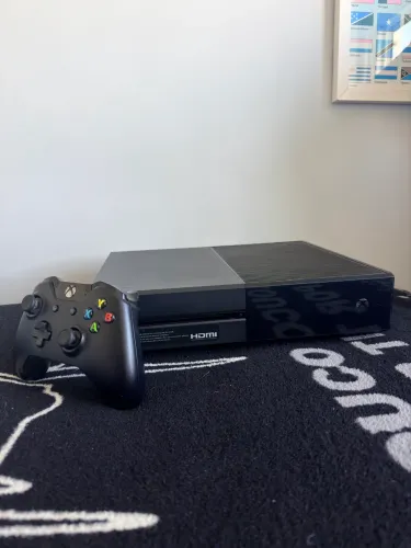 Xbox One 500GB + Controle Original + 5 Jogos + DVD Pantera Negra
