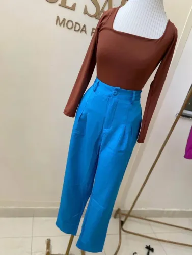 Roupas semi novas usadas somente uma vez