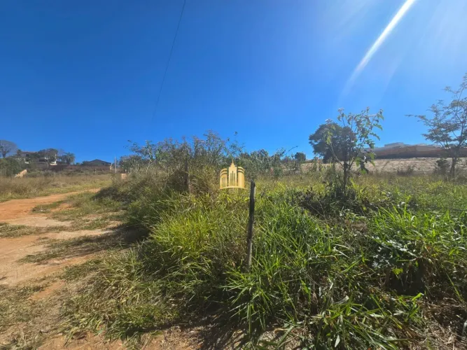 TERRENO À VENDA BAIRRO FERNÃO DIAS ESMERALDAS/MG R$150.000,00