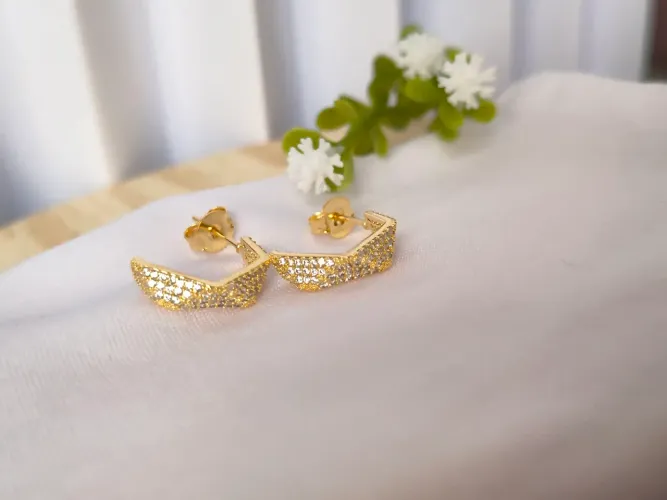 Brinco Geométrico banhado a ouro