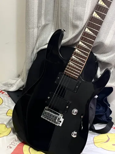Guitarra jackson js22