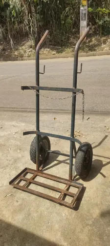 Carrinho de carga duas rodas usado