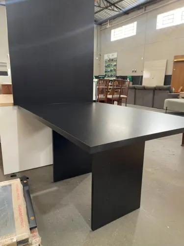 MESA DE REUNIÃO + PAINEL PARA ESCRITÓRIO - NOVA