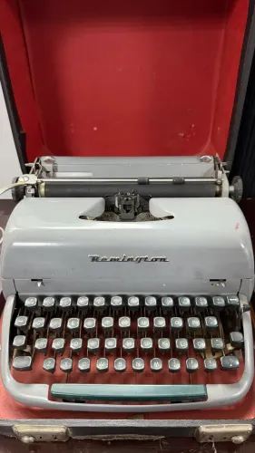 Máquina de Escrever Remington Clássica