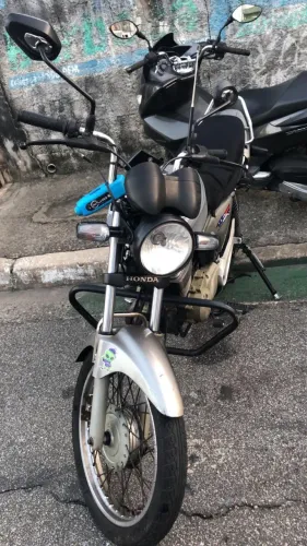 Vendo moto titan 150 ks td revisada  *
