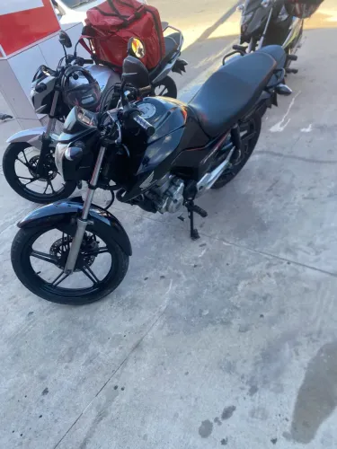 Vendo 160 2016 só pegar é andar