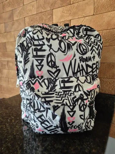 MOCHILA JANSPORT ESTAMPADA