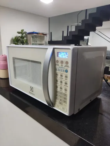Micro-ondas Electrolux 20L Branco MTO30