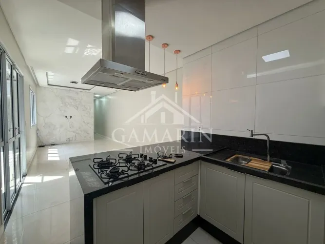CASA ASSOMBRADADA DE 3 QUARTOS , 1 SUITE, VARANDA GOUMERT , VAGA DE GARAGEM.
