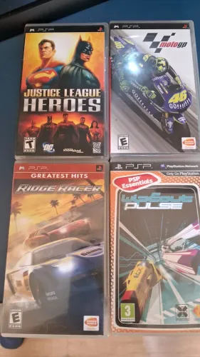 4 JOGOS PLAYSTATION PORTATIL