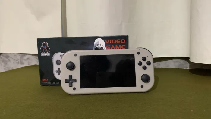 Console M17 - Impecável - Lotado de Jogos