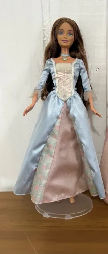 Barbie Érika a princesa e a plebeia