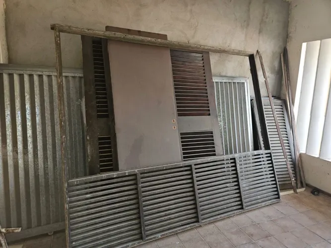 Porta/Painel - Madeira Maciça