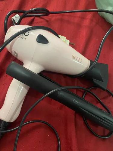 Vendo secador e prancha em ótimos estados