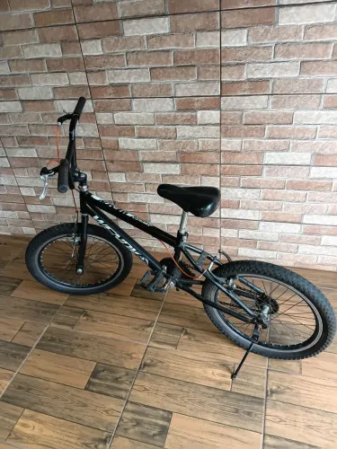 Vendo bicicleta infantil. 