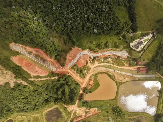 Lote de 600 m², no Condomínio Guararema Lagos, em Guararema - SP