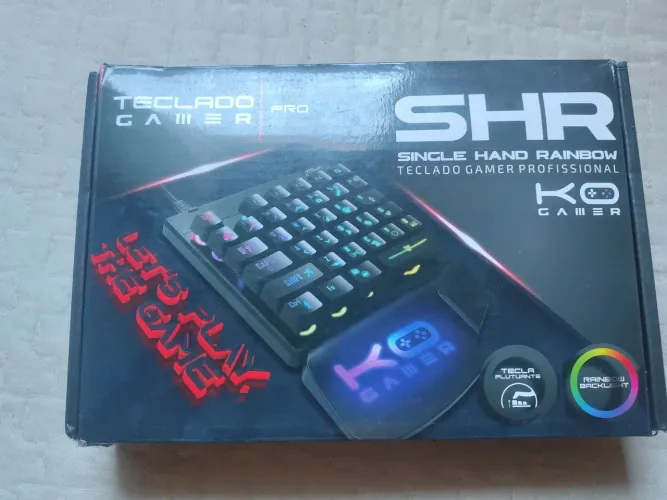 TECLADO GAMER PRO DE 1 MÃO RGB