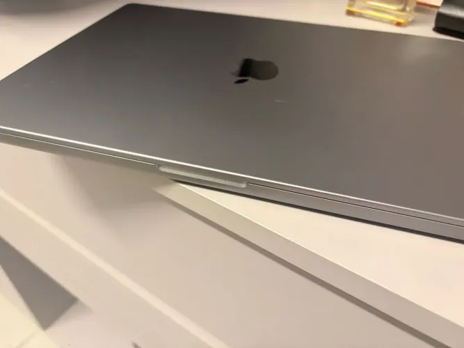 MacBook Pro 2021- M1- 16 polegadas