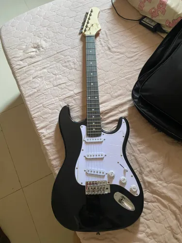 Guitarra Elétrica + Kit